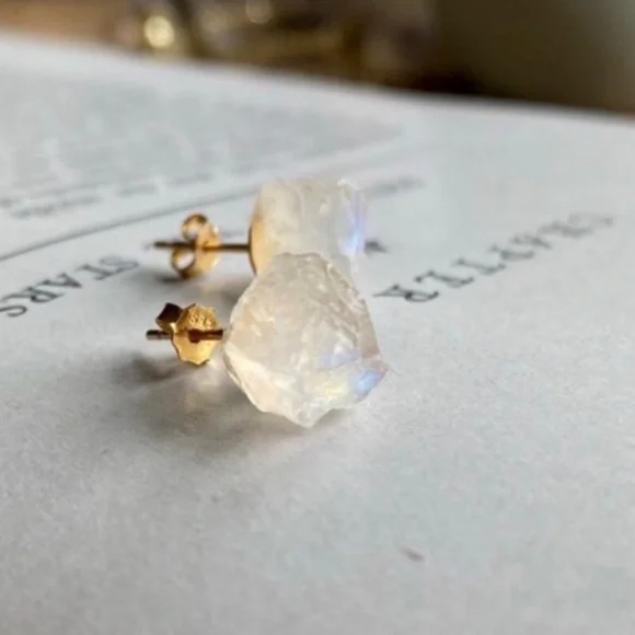 🆕 New Raw Rainbow Moonstone Crystal Stud Gemstone Earrings - Picture 2 of 8